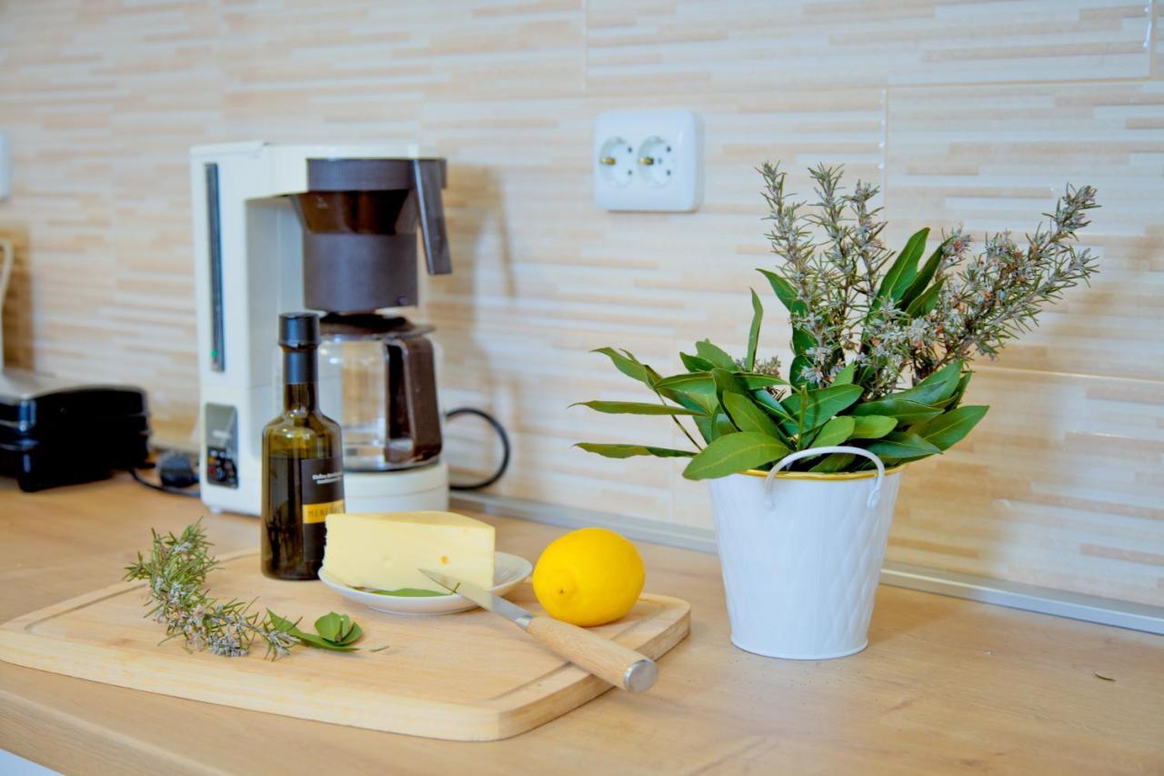 Apartment Karolina - Green Oasis بولا المظهر الخارجي الصورة